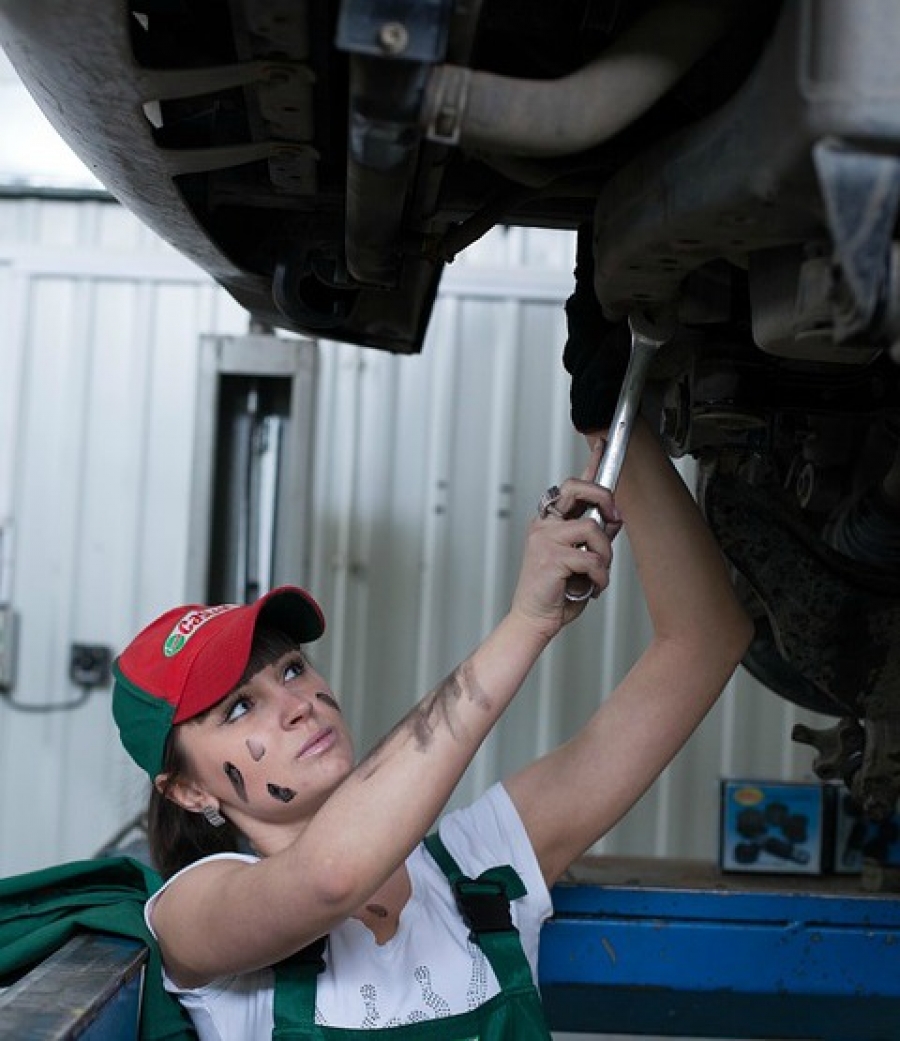 Para ti mujer!. 7 tips de mec&aacute;nica b&aacute;sica para que entender tu auto no sea un problema